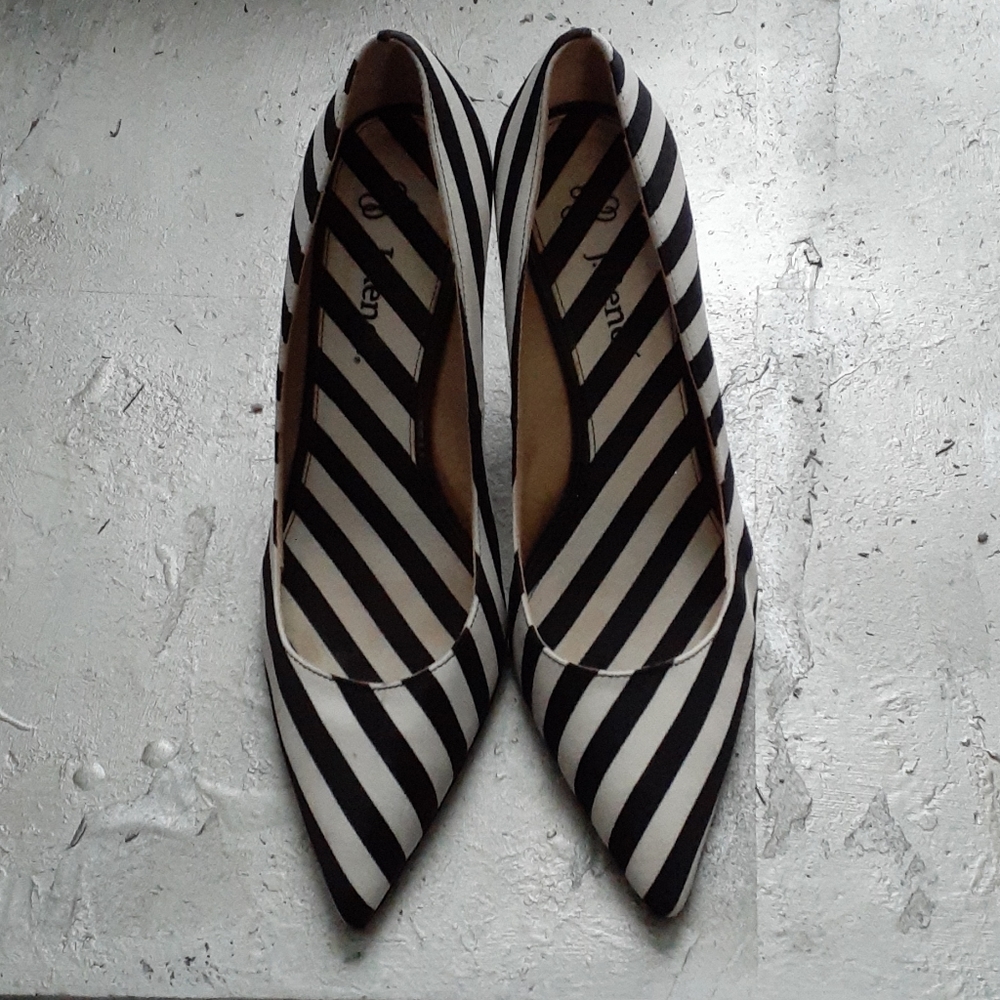 J. Renee, Size 7.5, Black/White Stripes